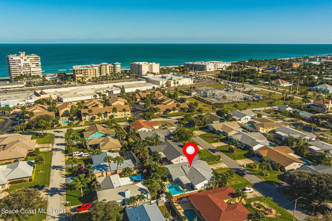 Photo of 330 Seabreeze Drive