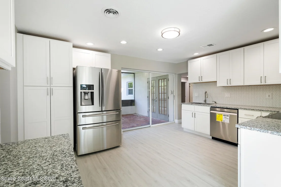 Photo of 1700 Loquat Drive