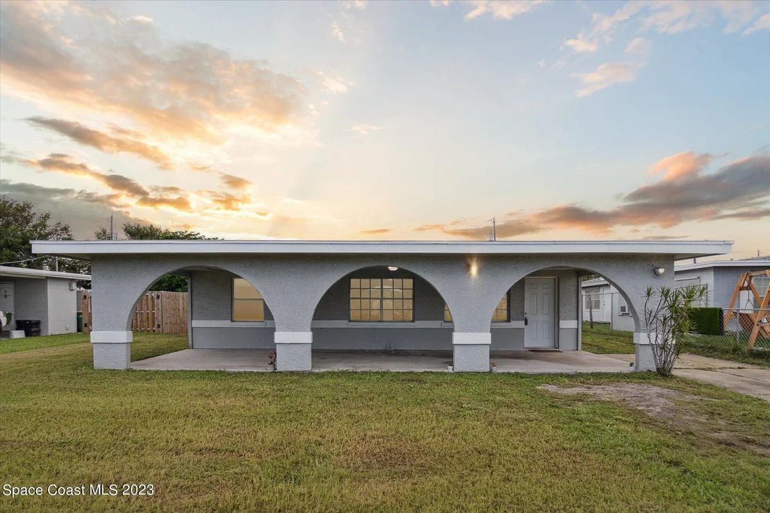 Photo of 3104 Swift Street