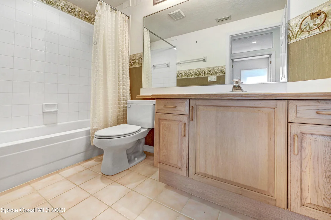 Photo of 954 Somerset Lane