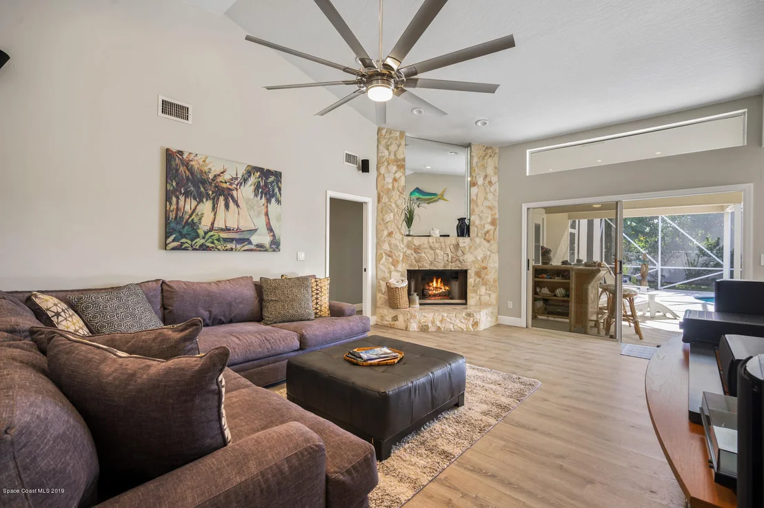Photo of 393 Peregrine Drive