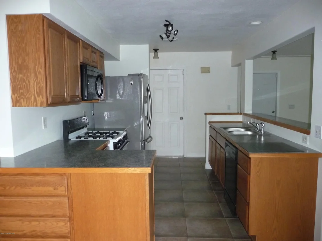 Photo of 1593 Spruce Road