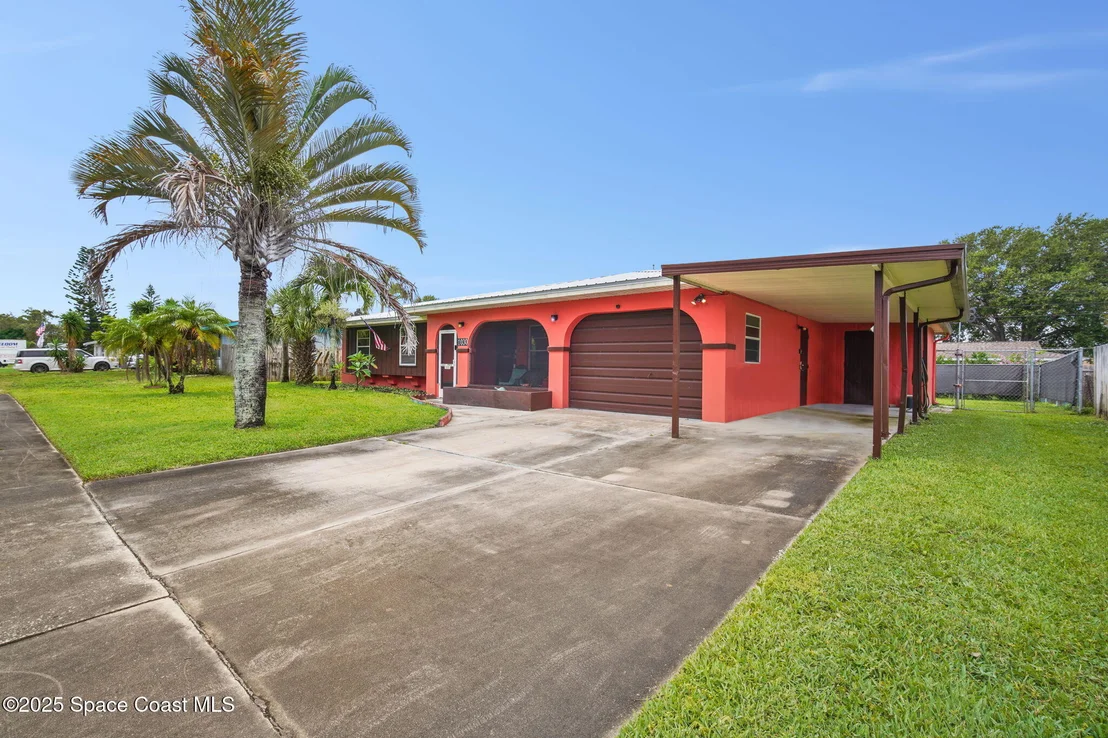 Photo of 1030 Cable Lane NE