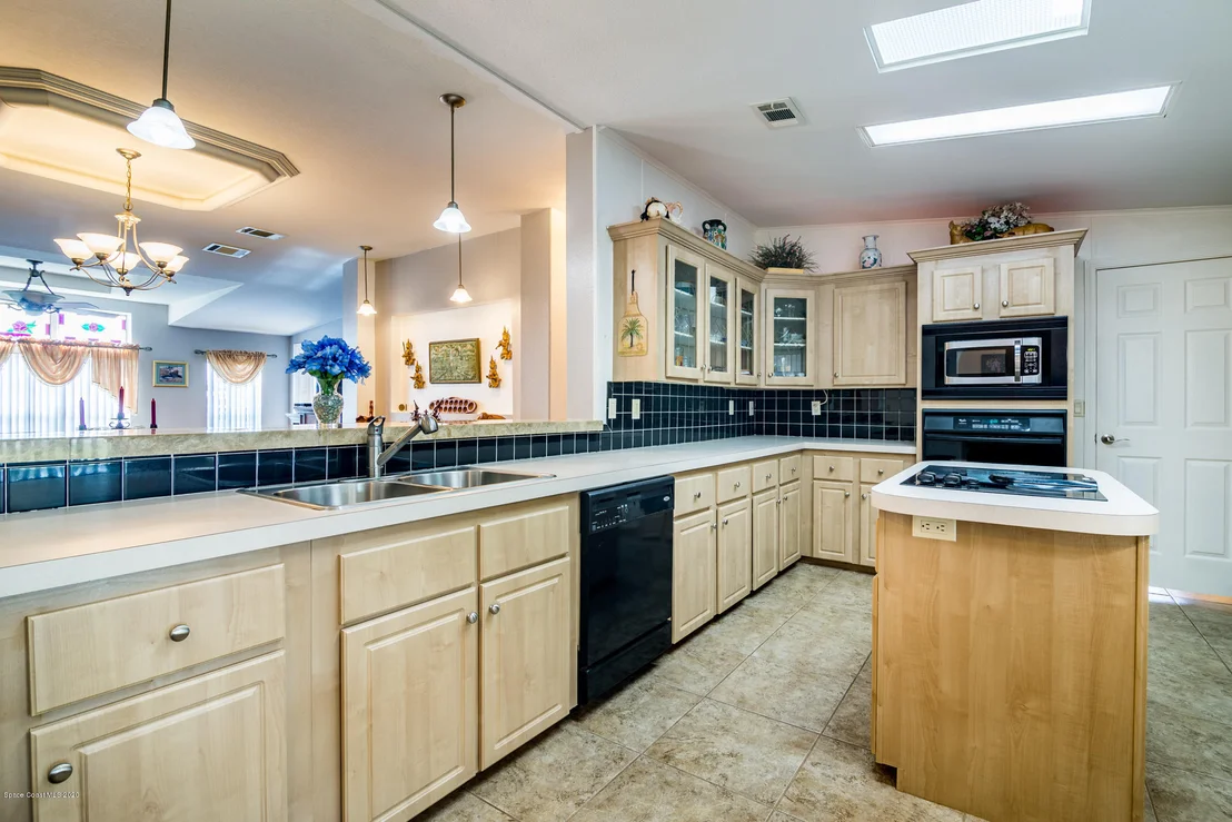 Photo of 434 Outer Drive