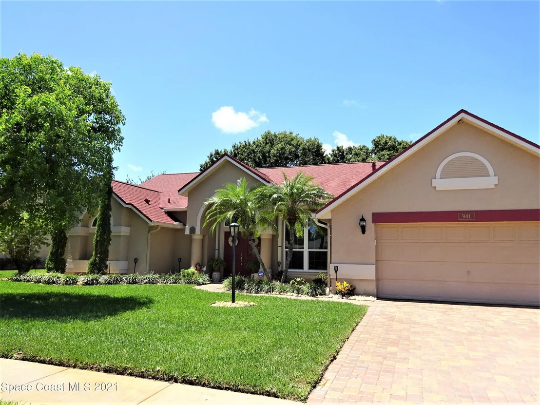 Photo of 941 Pelican Lane