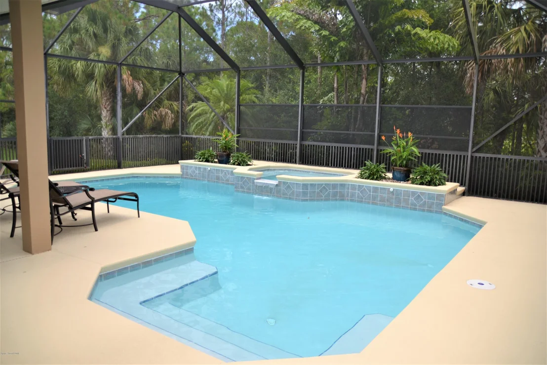 Photo of 2455 Woods Lane