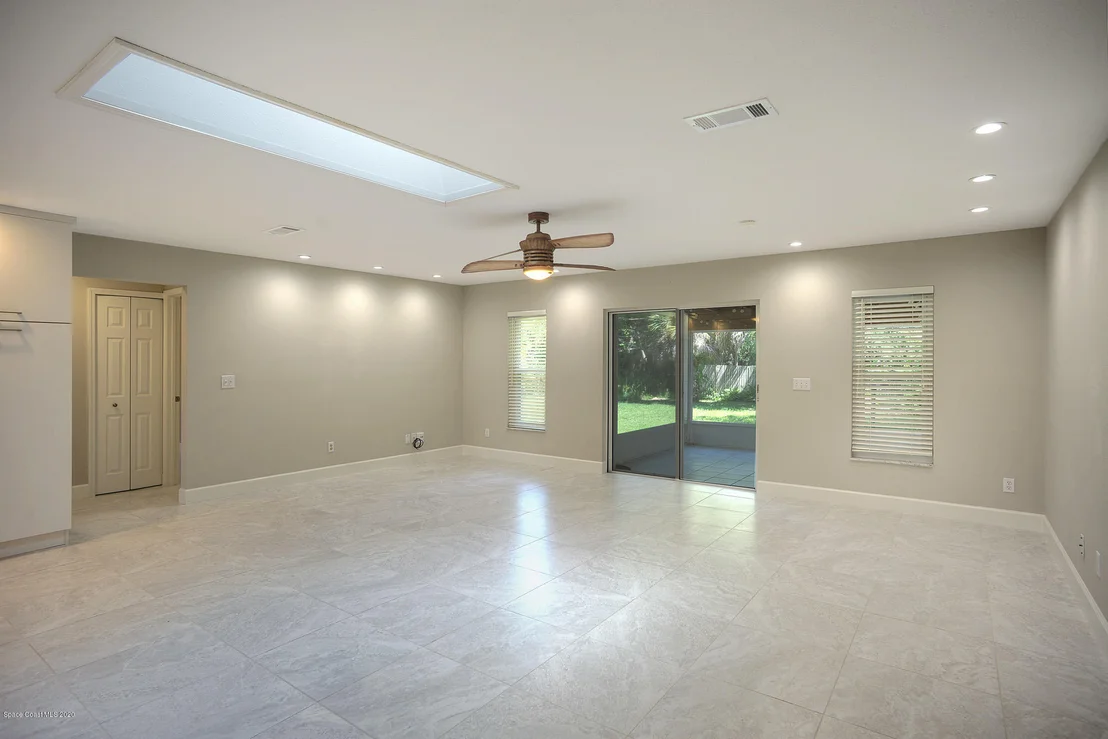 Photo of 326 Nikomas Way