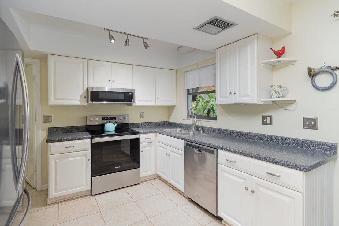 Photo of 757 Angle Street NE