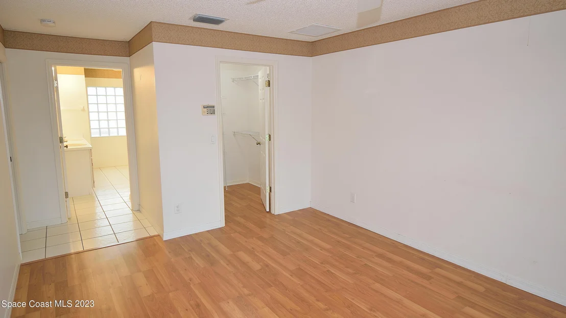 Photo of 1058 Jacaranda Circle