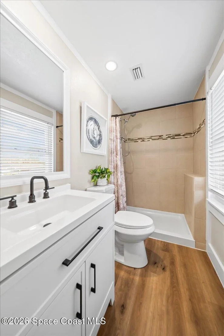 Photo of 937 Brunswick Lane