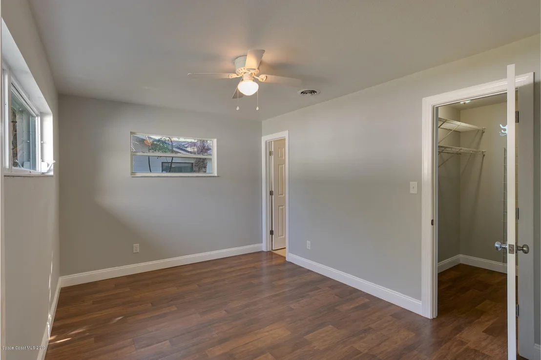 Photo of 1324 Estridge Drive