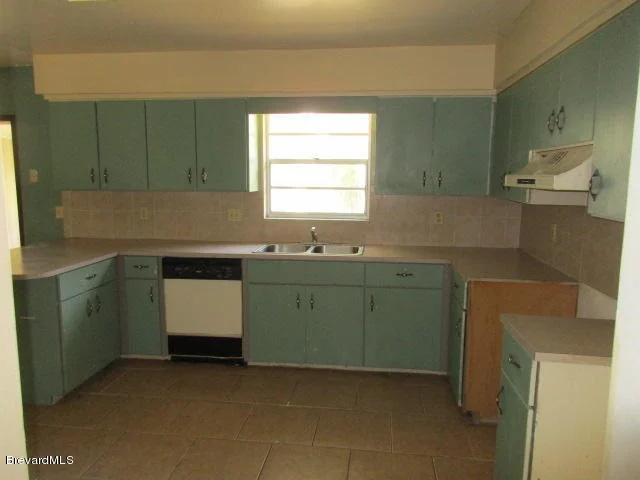 Photo of 102 Haven Drive E