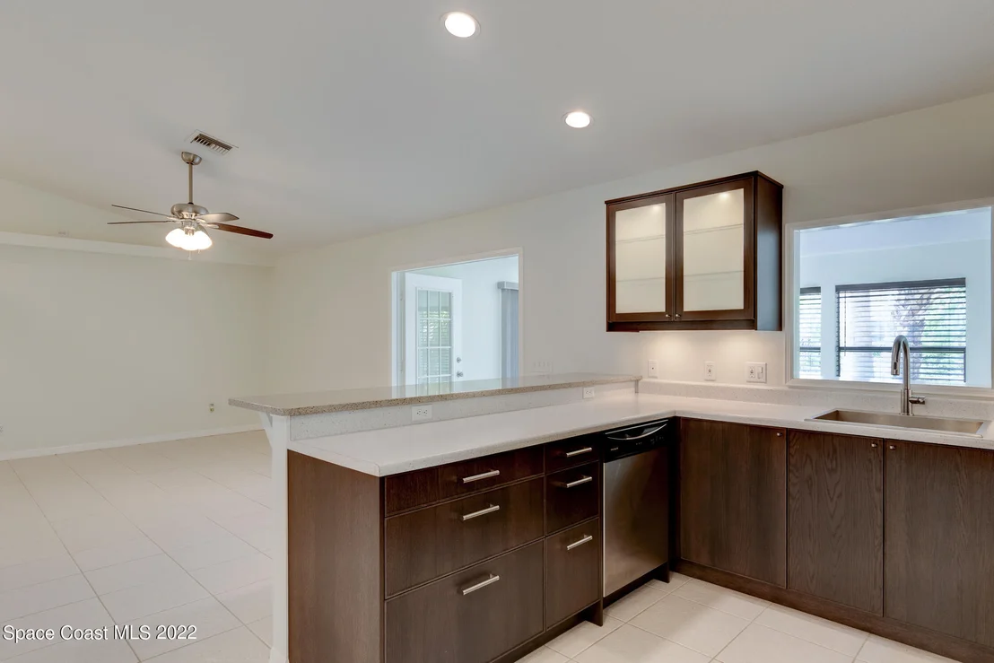 Photo of 8276 101st Avenue