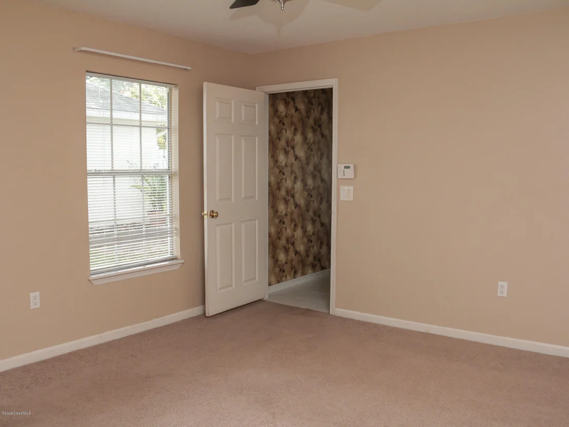 Photo of 1337 Heritage Acres Boulevard