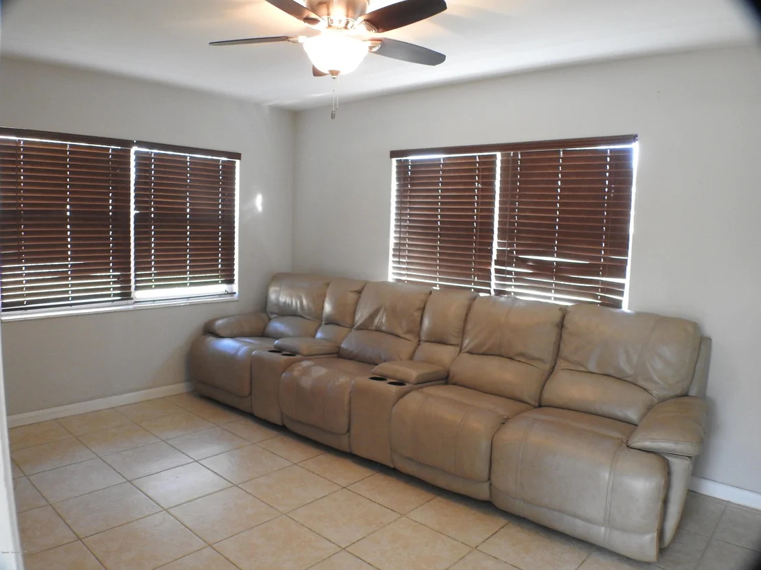 Photo of 1225 Cornwall Drive