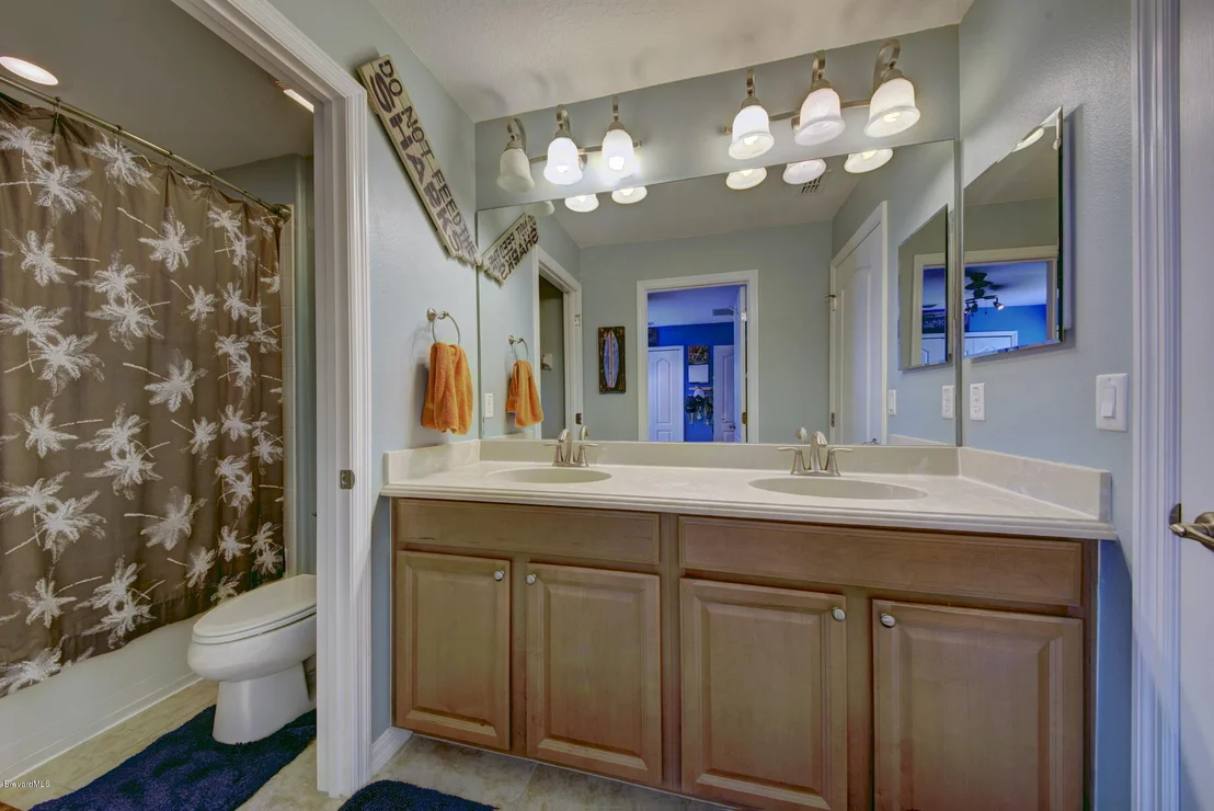 Photo of 5909 Croydon Court