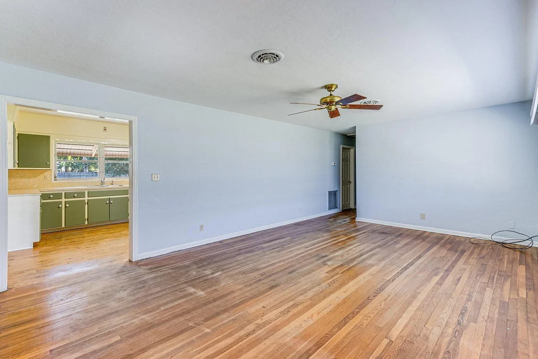 Photo of 114 Lagoon Avenue