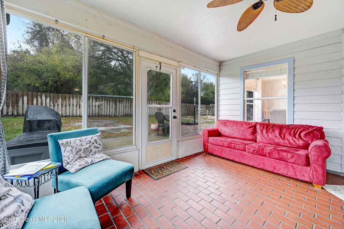 Photo of 892 Spirea Drive