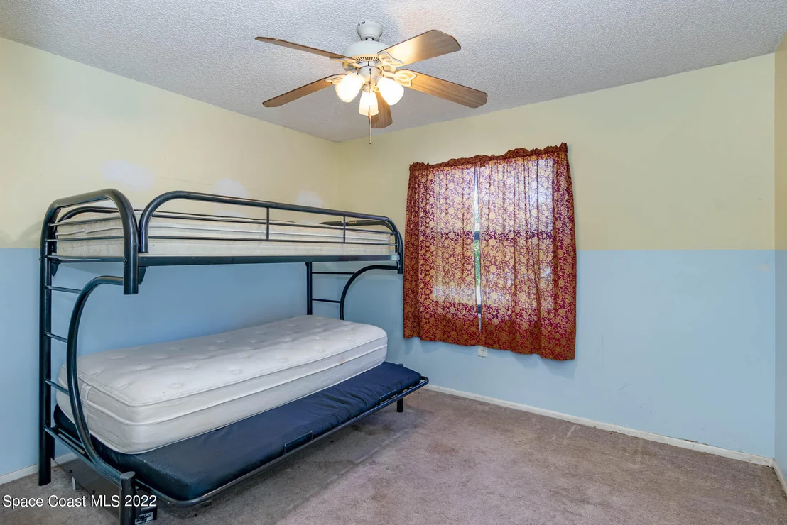 Photo of 1060 Emerald Road SE