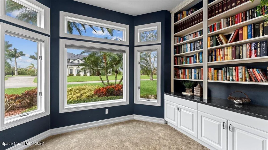Photo of 873 Oak Park Drive