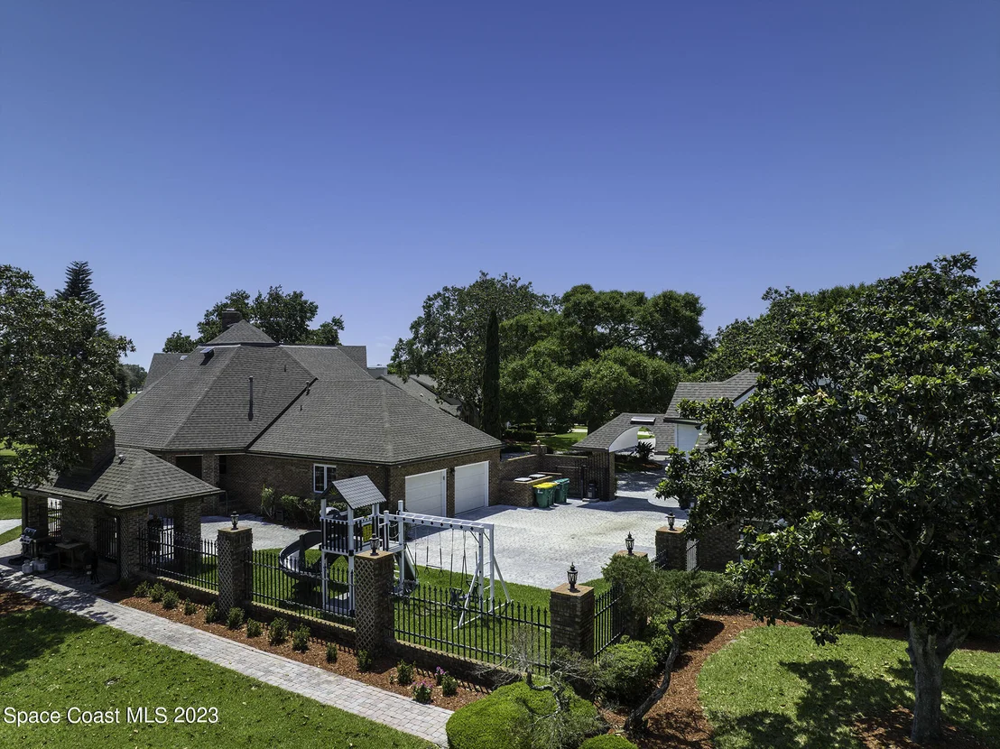 Photo of 607 Woodbridge Drive