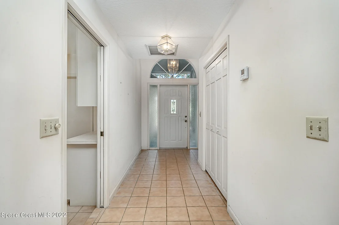 Photo of 2002 Mattison Drive NE