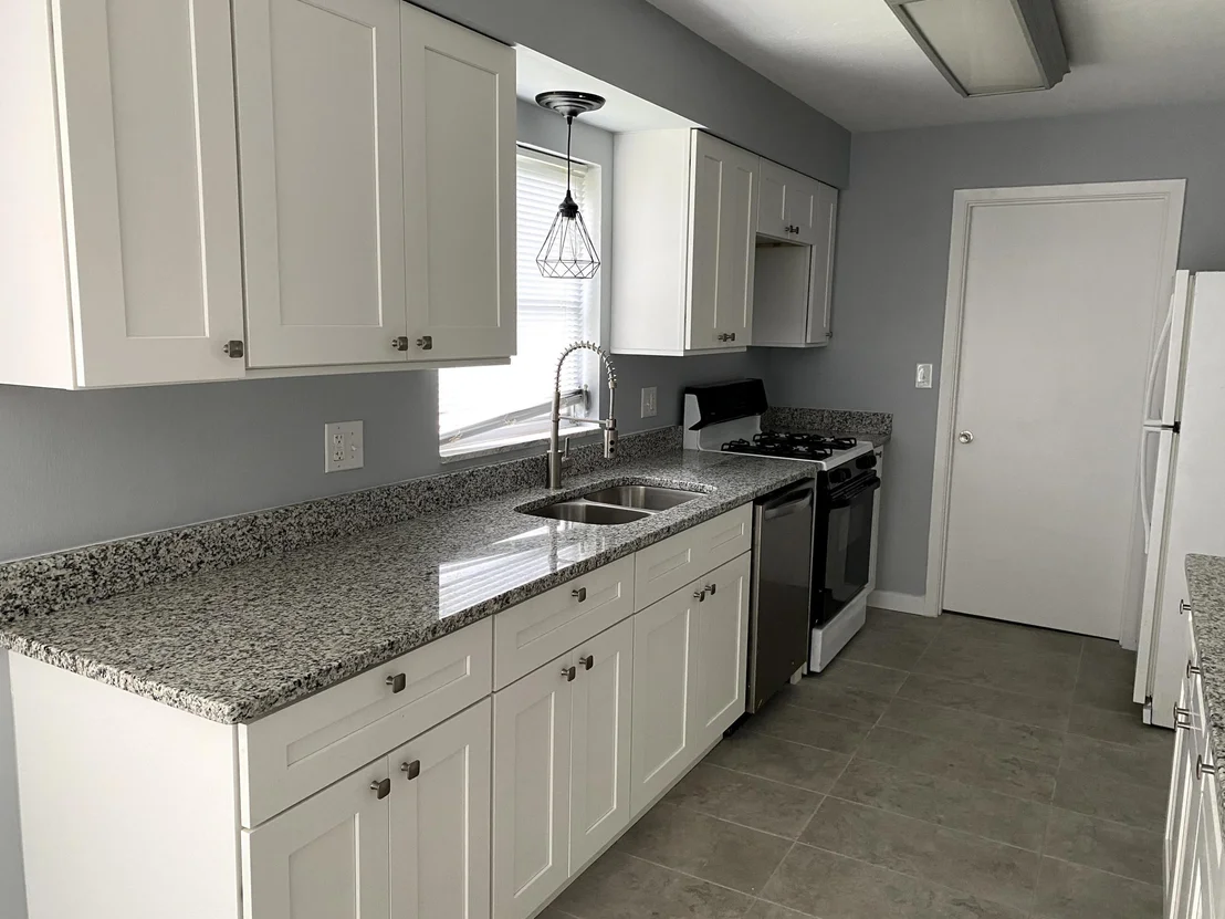 Photo of 1718 Golfview Drive