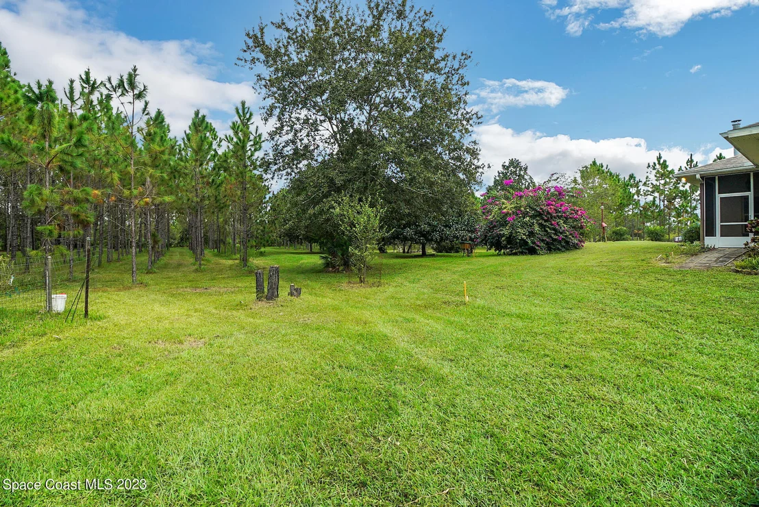 Photo of 1001 Shellcracker Road
