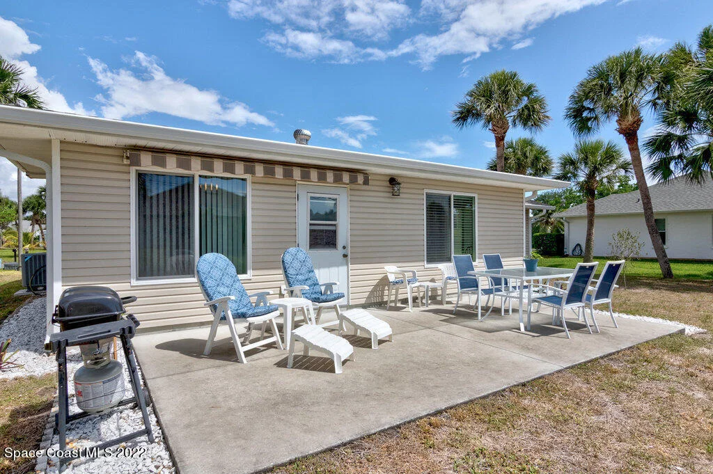 Photo of 1049 Carnation Drive