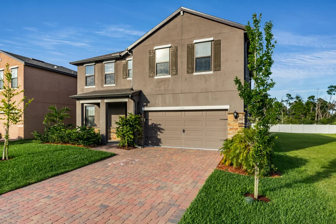 Photo of 1595 Fuji Drive