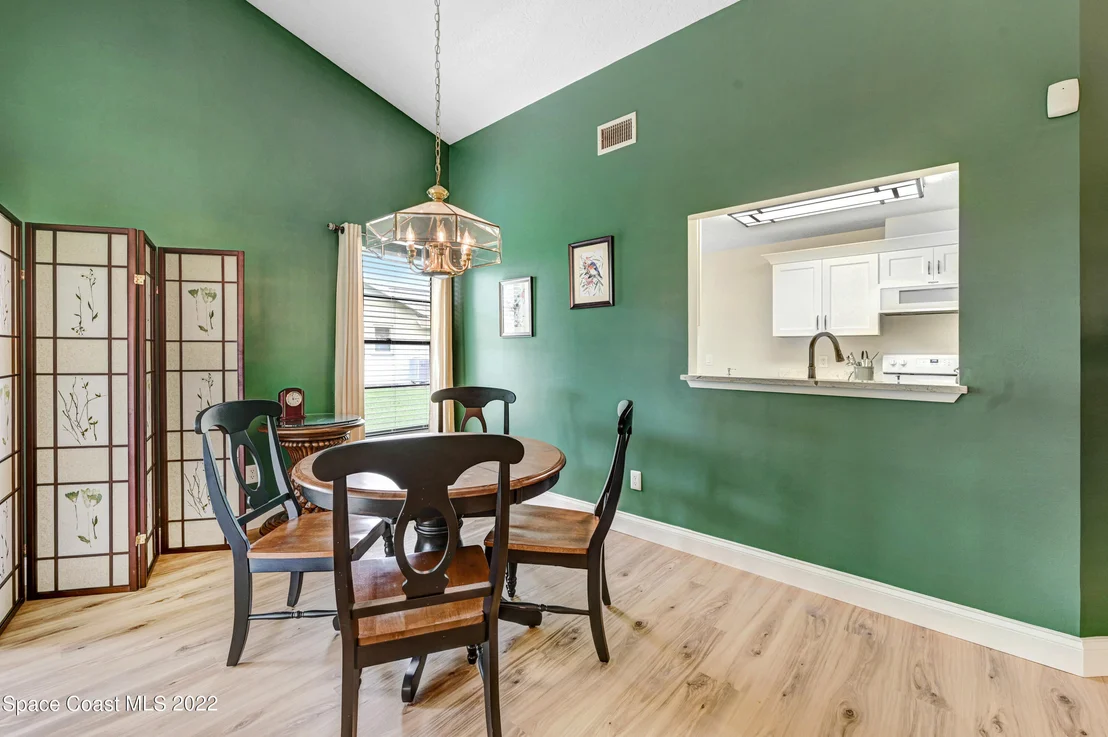 Photo of 820 Ridge Lake Drive