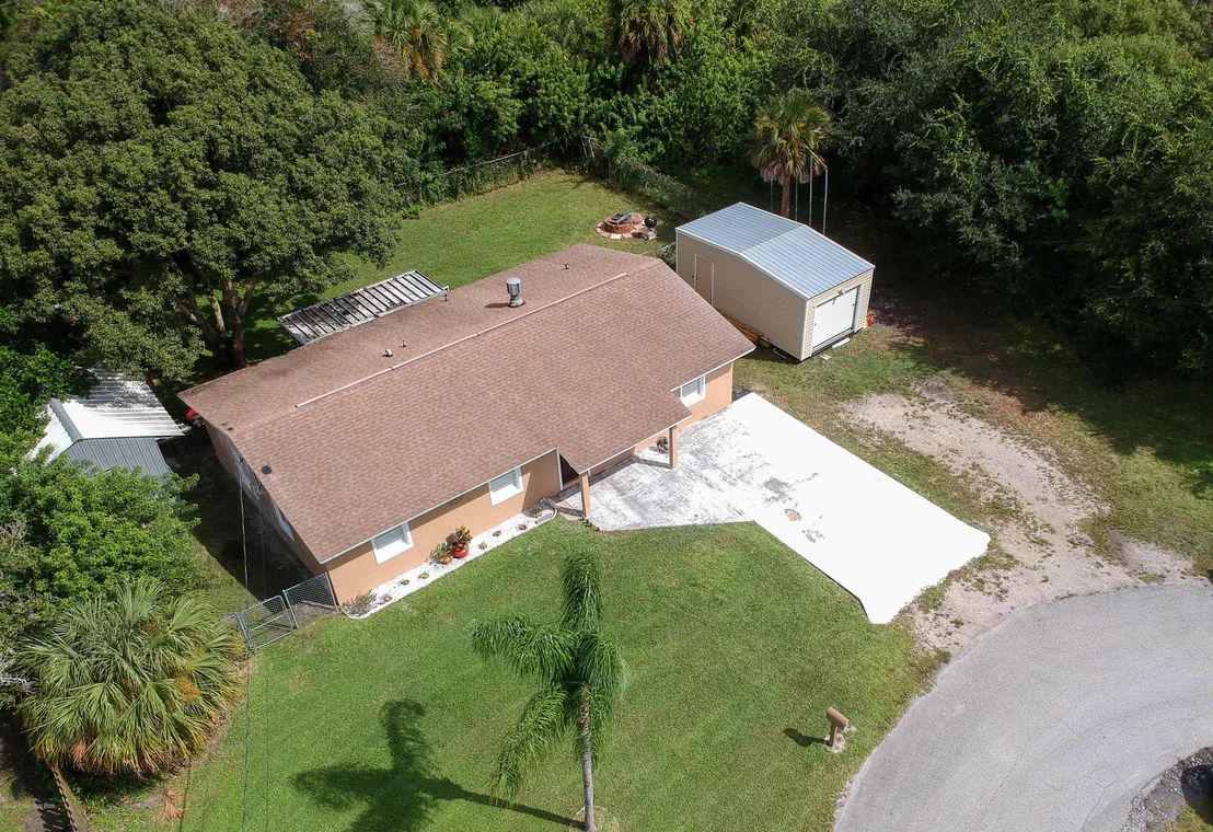 Photo of 5950 Edison Street
