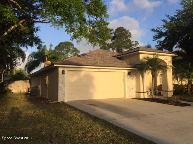 Photo of 6760 Opal Avenue