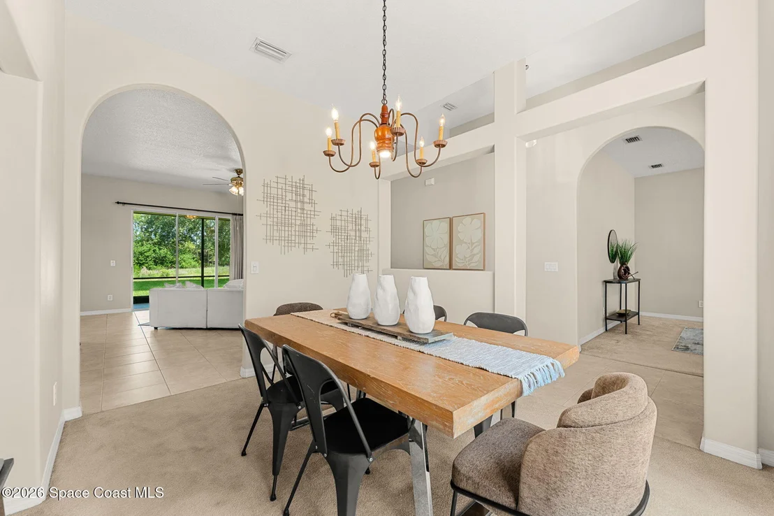 Photo of 1860 Windbrook Drive SE