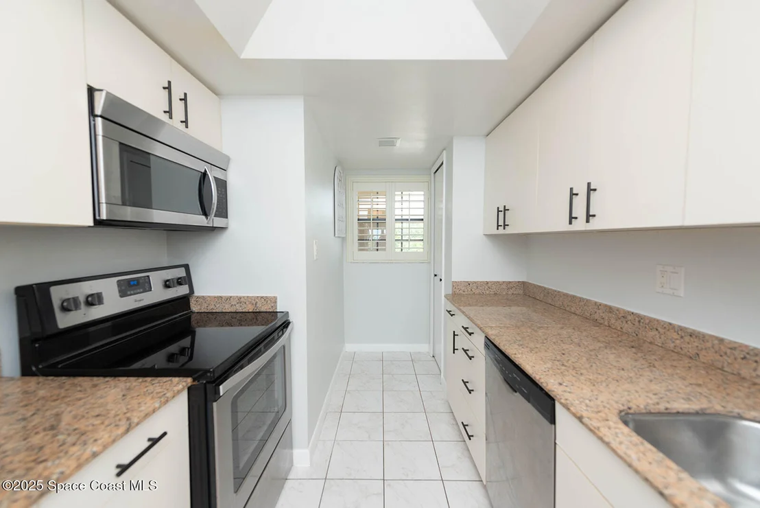 Photo of Unit 507B at 1049 Rockledge Drive