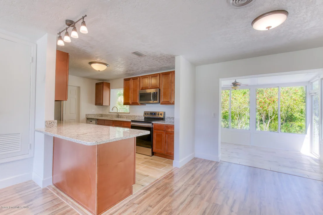 Photo of 2821 Shepard Drive