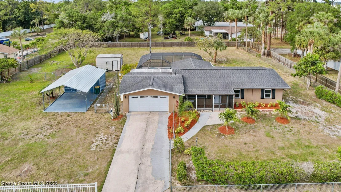 Photo of 3030 Hield Road