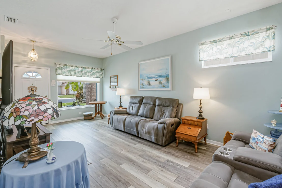 Photo of 937 S Fork Circle