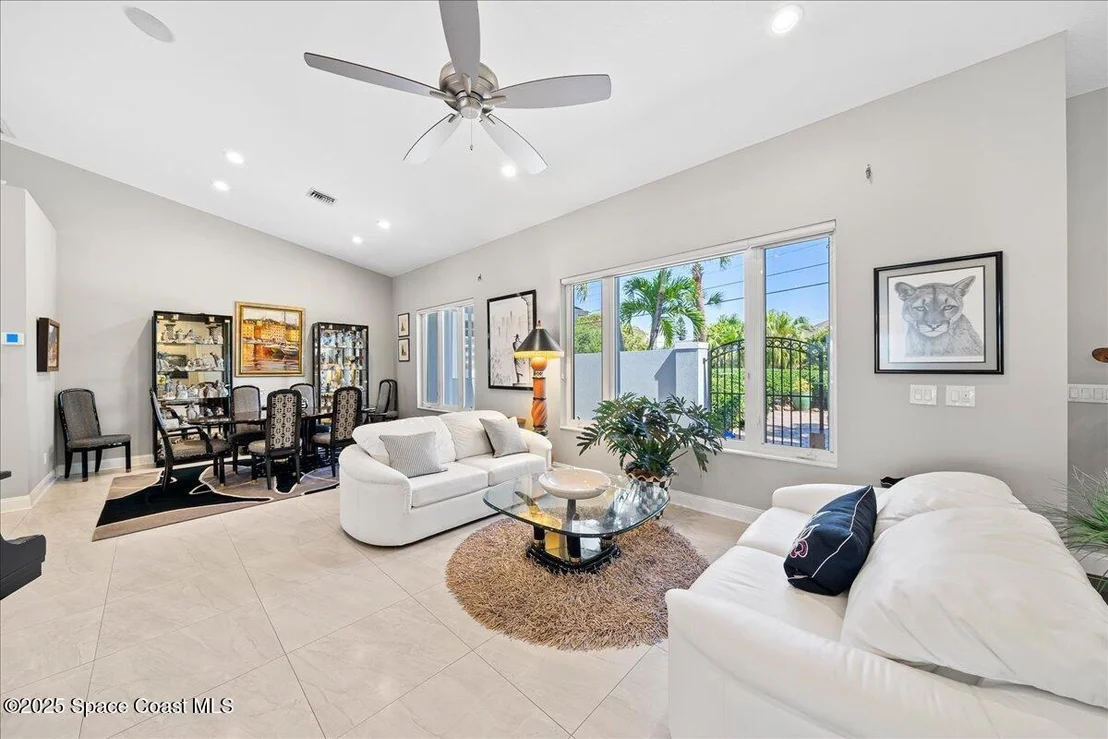 Photo of 110 W Bay Drive