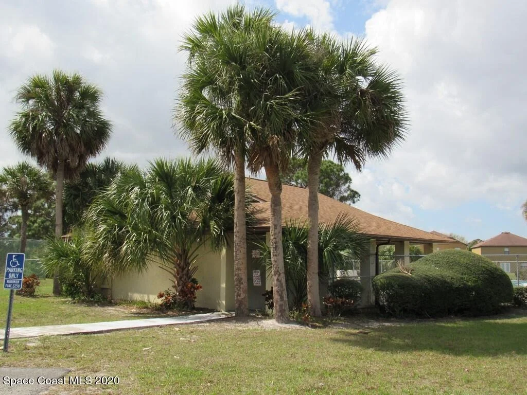 Photo of 942 Bimini Avenue