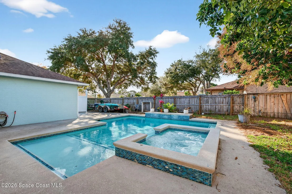 Photo of 5102 Cocoplum Avenue
