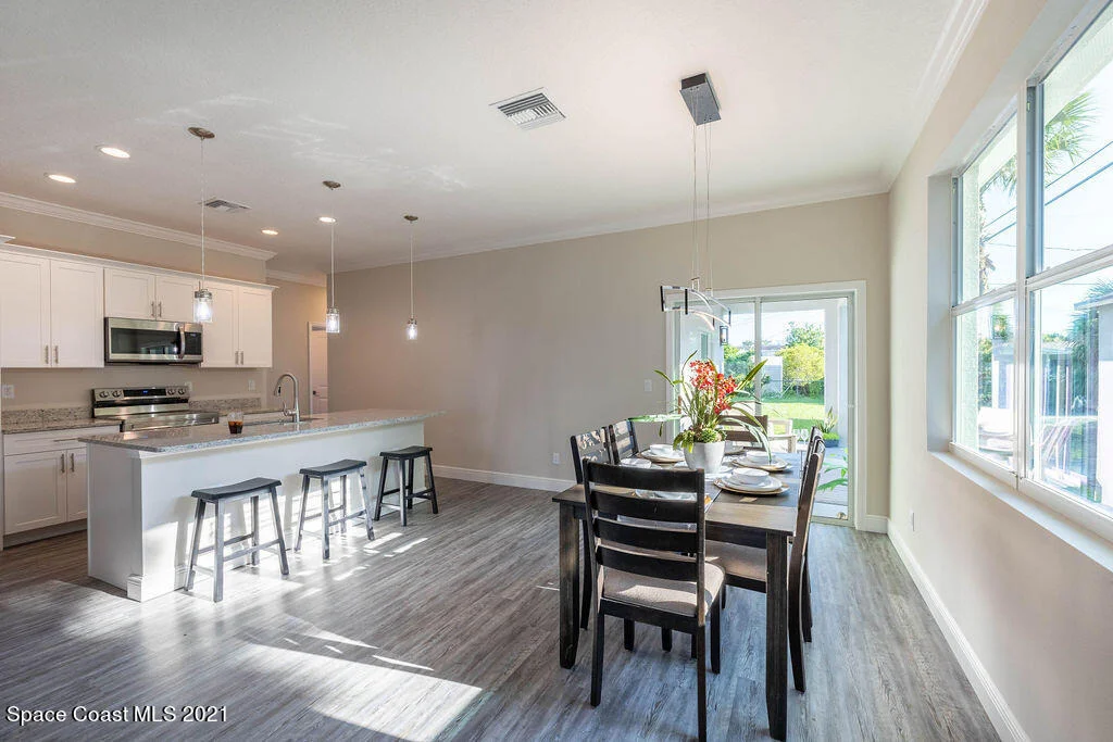 Photo of 130 W Fee Avenue