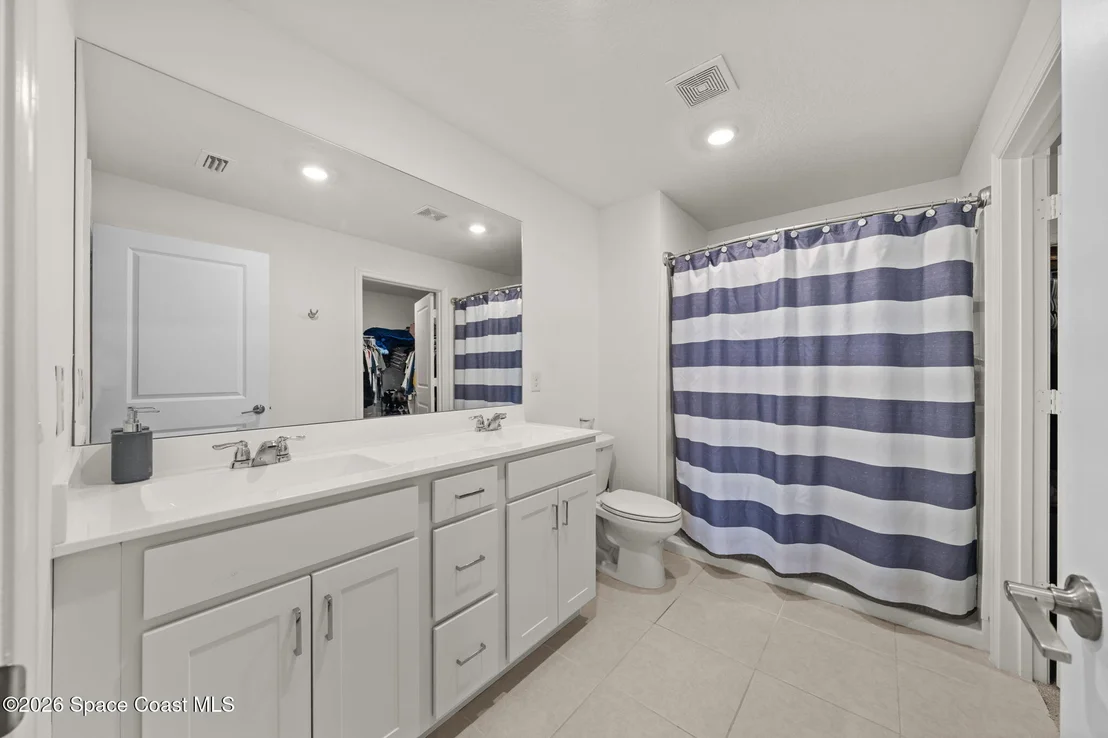 Photo of 826 Dockside Drive SW