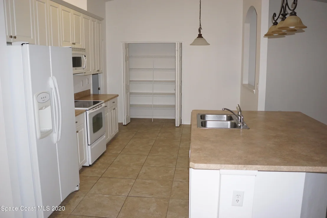 Photo of 1101 Morgan Circle NE