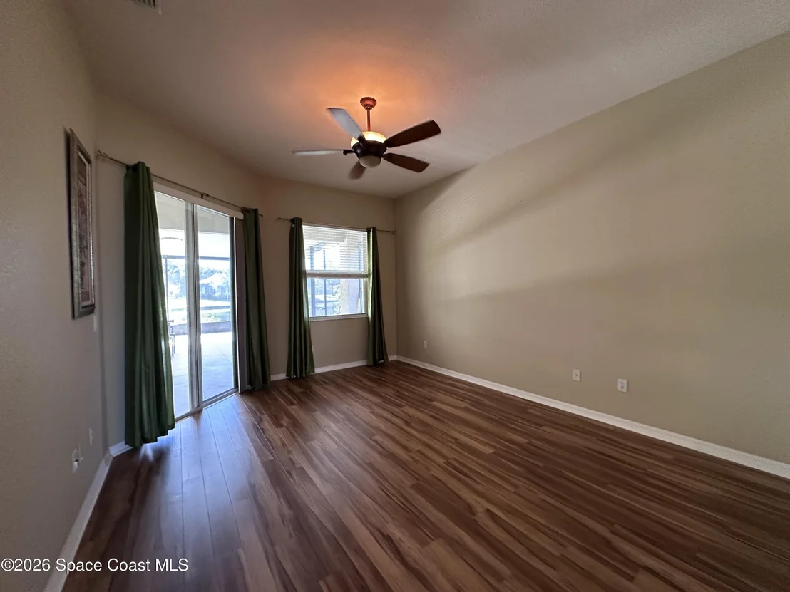 Photo of 883 Spring Oak Drive