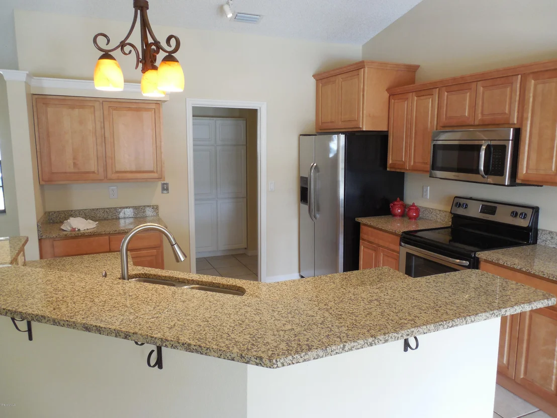 Photo of 6995 Bright Avenue