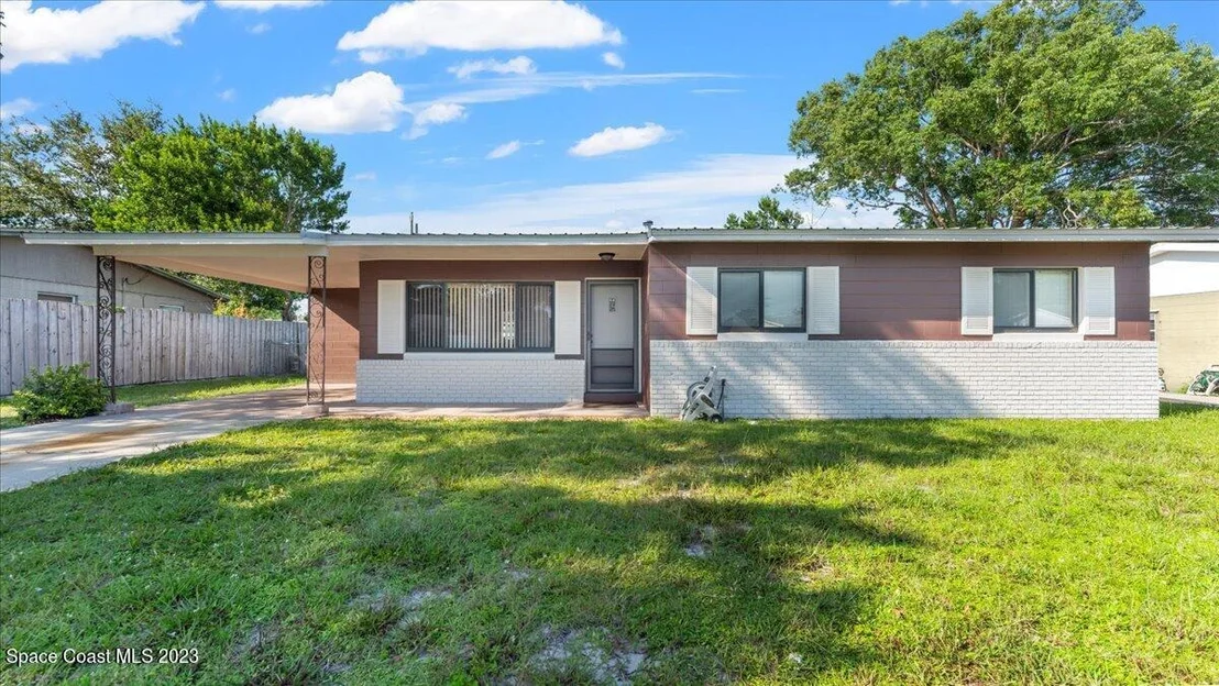 Photo of 940 Cristobal Drive