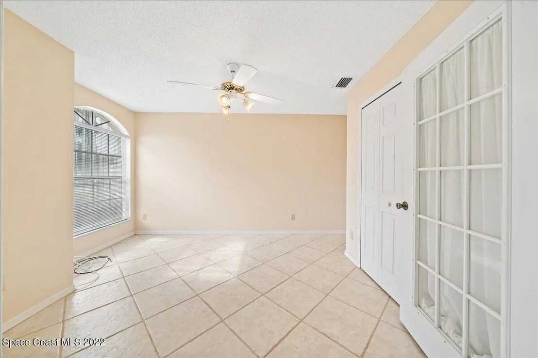 Photo of 958 Tamarind Circle