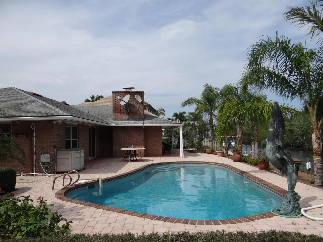 Photo of 1021 Sunswept Road NE