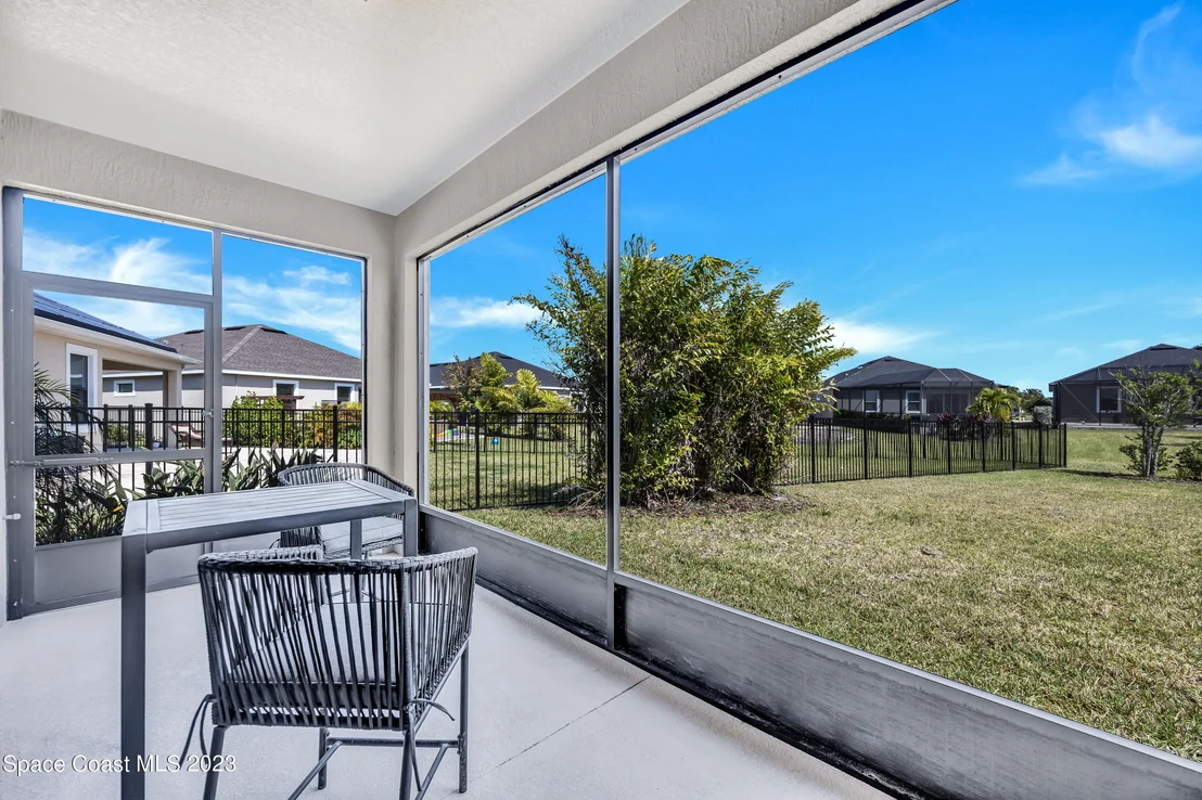 Photo of 7338 Bluemink Lane